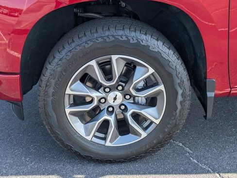 Used 2024 Chevrolet Silverado 1500 RST AWD/4WD image 13