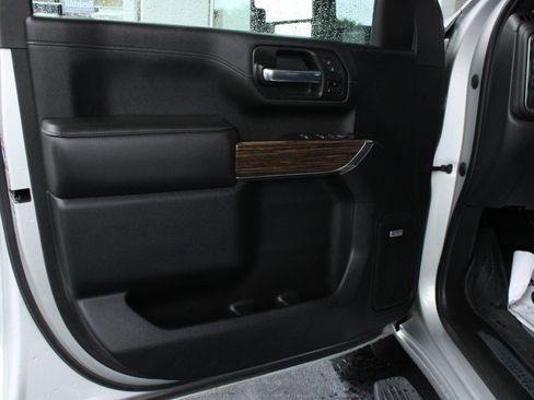 Used 2020 Chevrolet Silverado 2500 High Country AWD/4WD image 14