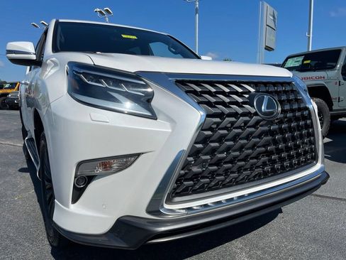 Used 2023 Lexus GX 460 Premium w/ Accessory Package AWD/4WD image 48