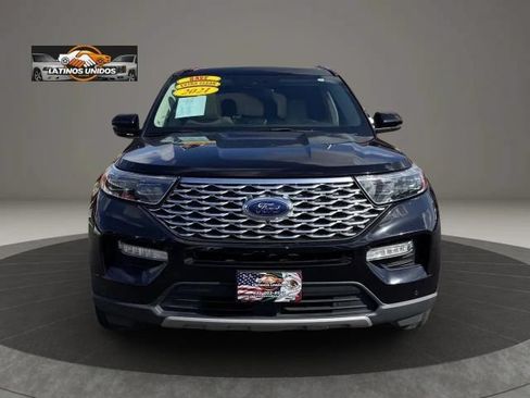 Used 2021 Ford Explorer Platinum w/ Equipment Group 601A AWD/4WD image 2