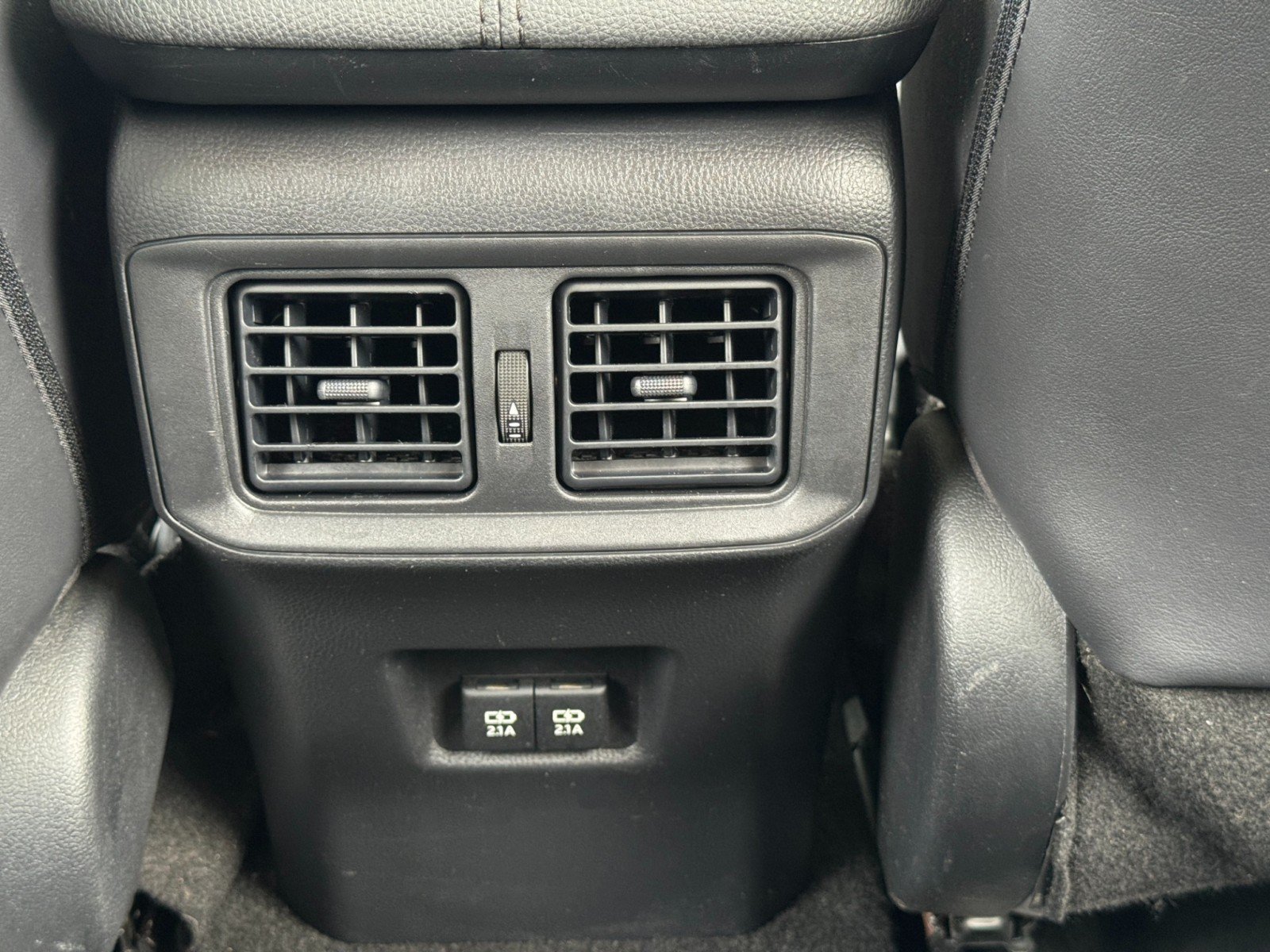 Used 2020 Toyota RAV4 TRD Off-Road AWD/4WD image 32