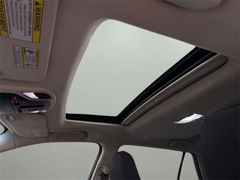 Used 2020 Subaru Outback Premium image 26