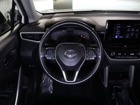 Used 2024 Toyota Corolla Cross LE AWD/4WD image 18