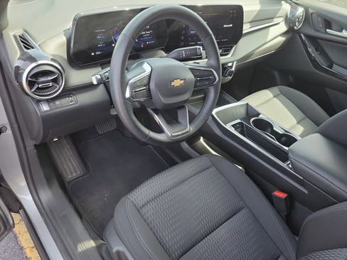 Certified 2025 Chevrolet Equinox LT FWD image 18