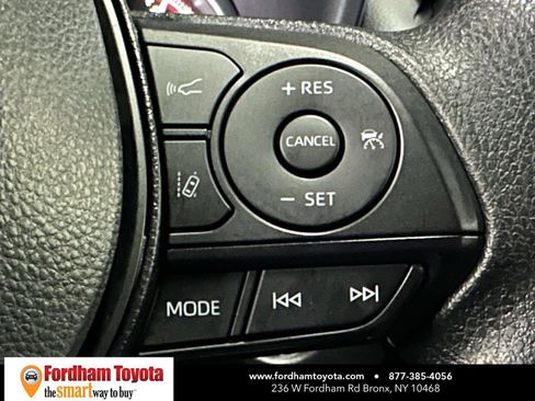 Used 2025 Toyota RAV4 XLE image 28