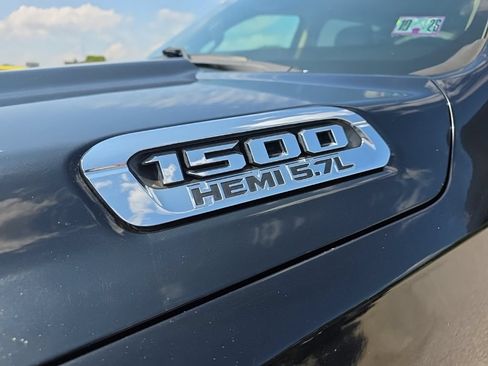 Used 2019 RAM 1500 Big Horn AWD/4WD image 9
