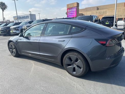 Used 2022 Tesla Model 3 image 6