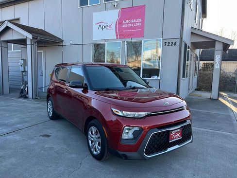 Used 2020 Kia Soul LX image 1