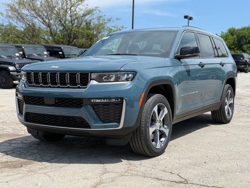 New 2026 Jeep Grand Cherokee L Limited w/ Trailer Tow Package AWD/4WD image 2