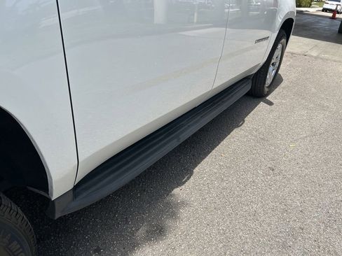 Used 2019 Chevrolet Suburban LT RWD image 20