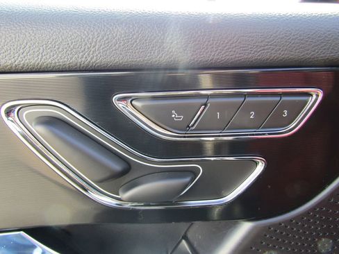 Used 2025 Lincoln Corsair Grand Touring w/ Equipment Group 301A AWD/4WD image 25