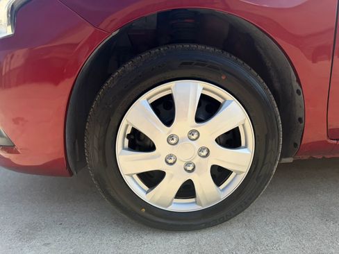 Used 2018 Nissan Versa SV image 34