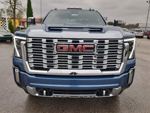 New 2026 GMC Sierra 2500 Denali w/ Denali Reserve Package image 11