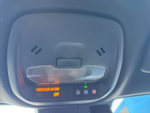 Used 2024 Chevrolet Trax RS w/ Driver Confidence Package image 28