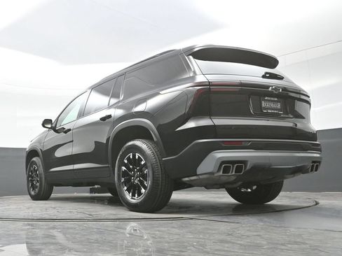 Used 2025 Chevrolet Traverse Z71 AWD/4WD image 21