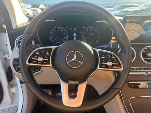 Used 2022 Mercedes-Benz GLC 300 4MATIC image 16