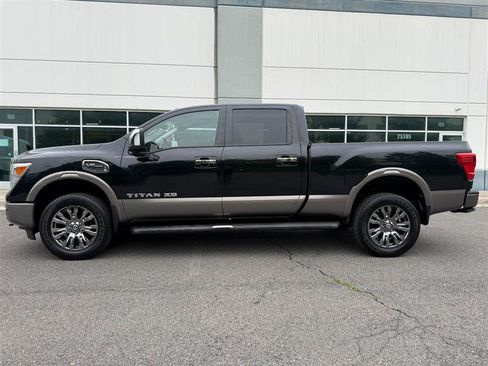 Used 2019 Nissan Titan Platinum Reserve w/ Platinum Utility Package AWD/4WD image 6