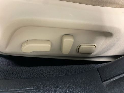 Used 2016 Subaru Outback 2.5i Limited image 17