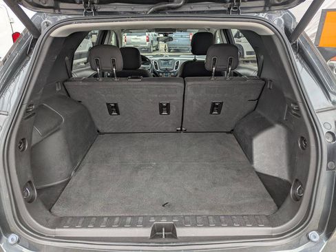 Used 2018 Chevrolet Equinox LT image 16