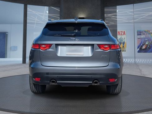 Used 2020 Jaguar F-PACE Premium image 5