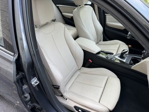 Used 2017 BMW 340i Sedan RWD image 36