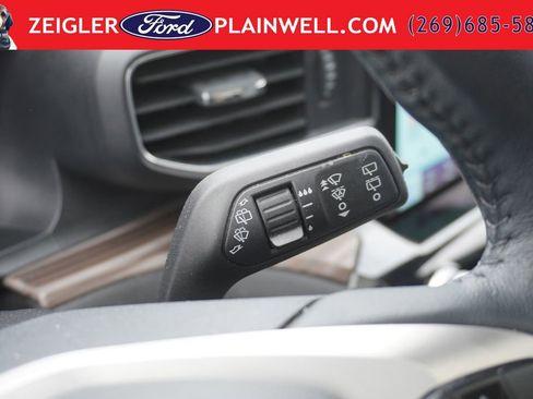 Used 2023 Ford Explorer Limited w/ Limited Technology Package AWD/4WD image 29