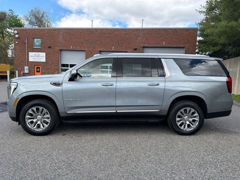Used 2025 GMC Yukon XL Denali AWD/4WD image 2