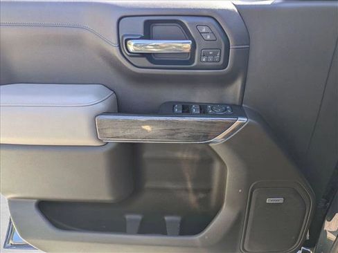 Used 2019 Chevrolet Silverado 1500 LTZ image 8