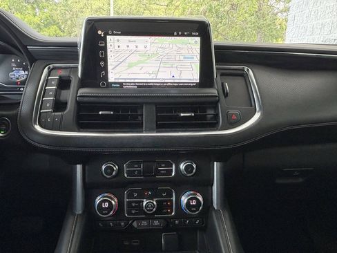 Used 2023 GMC Yukon SLT w/ SLT Premium Package AWD/4WD image 24