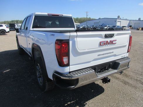 New 2026 GMC Sierra 2500 SLE w/ SLE Value Package; image 7