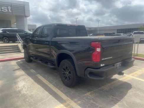 Used 2024 Chevrolet Silverado 1500 ZR2 w/ Technology Package image 4