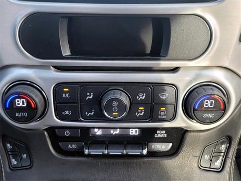 Used 2017 GMC Yukon XL SLT image 21