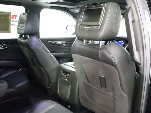 Used 2016 Cadillac Escalade Platinum AWD/4WD image 49