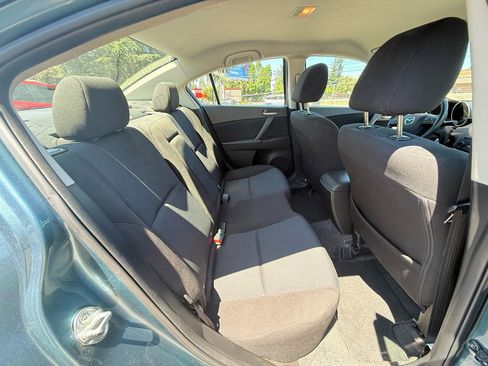 Used 2011 MAZDA MAZDA3 i Touring FWD image 15