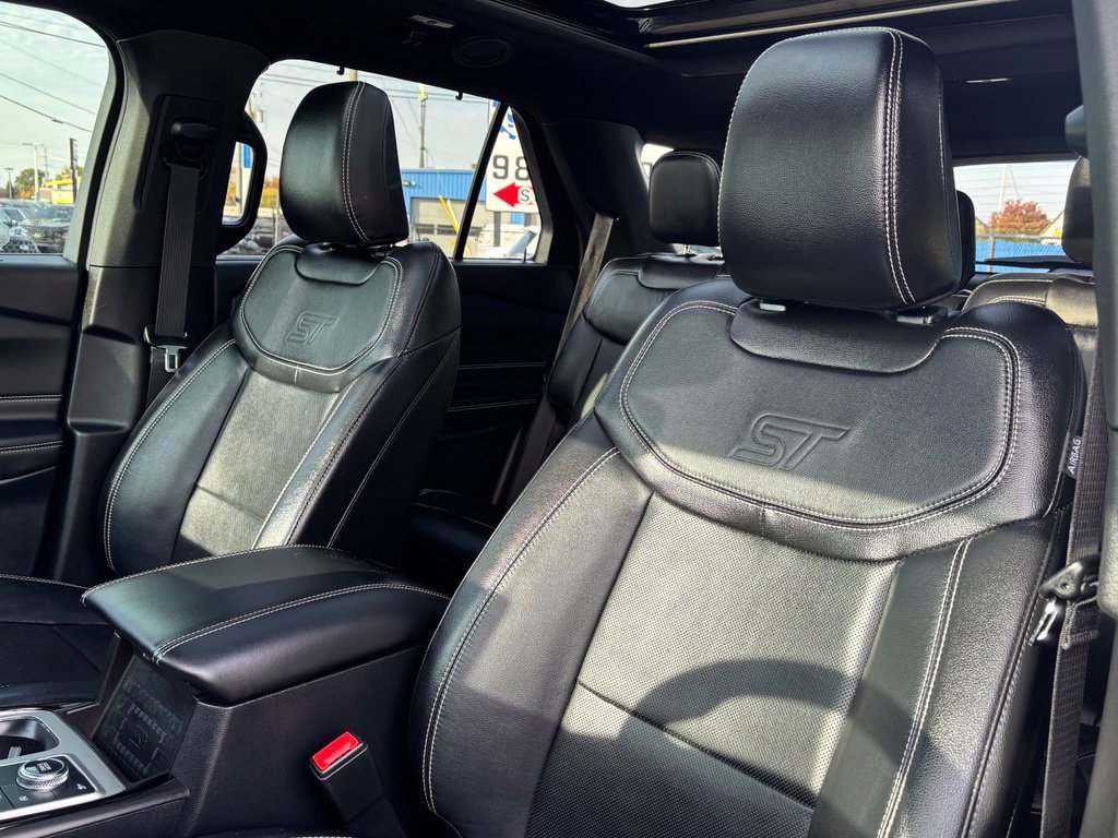 Used 2024 Ford Explorer ST w/ Technology Package AWD/4WD image 14