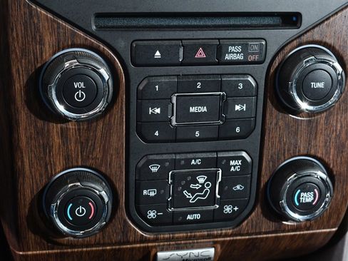 Used 2014 Ford F150 Lariat w/ Equipment Group 502A Luxury image 30