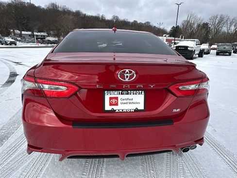 Used 2019 Toyota Camry SE image 4