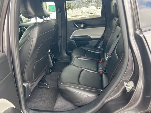 Certified 2024 Jeep Compass Limited image 19