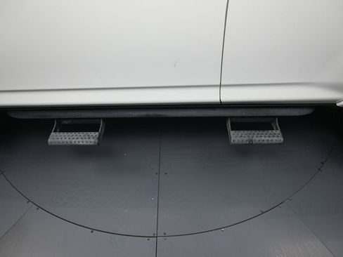 Used 2018 Toyota 4Runner TRD Off-Road Premium image 10