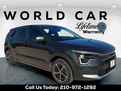 Used 2023 Kia Niro LX FWD image 1