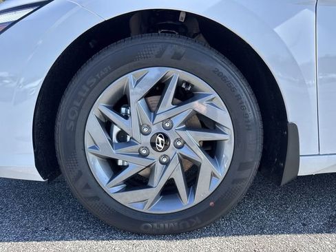 New 2026 Hyundai Elantra Blue image 11