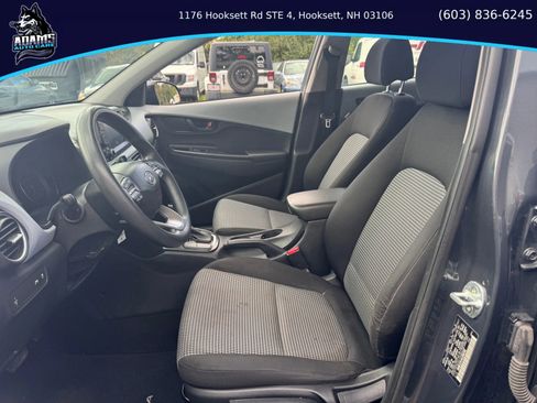 Used 2020 Hyundai Kona SE w/ Cargo Package image 11