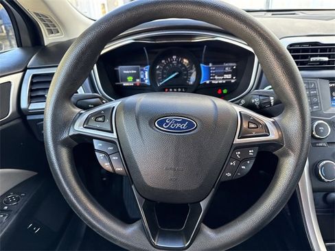 Used 2018 Ford Fusion S image 15