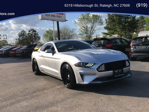 Used 2018 Ford Mustang Coupe image 1