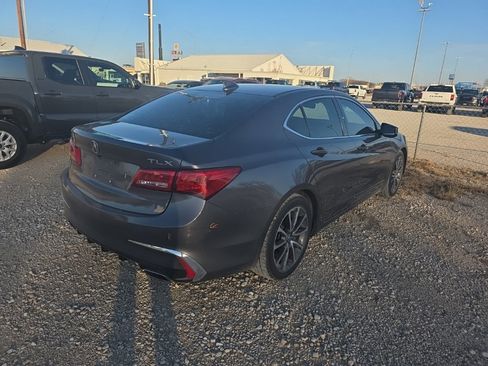 Used 2018 Acura TLX V6 image 2