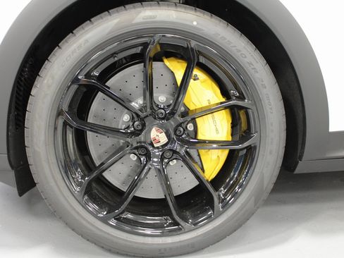 New 2025 Porsche Cayenne Turbo GT image 12