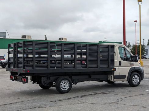 Used 2014 RAM ProMaster 3500 w/ Interior Convenience Group FWD image 3