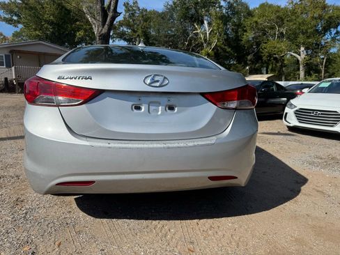 Used 2012 Hyundai Elantra GLS w/ Preferred Pkg 3 image 4