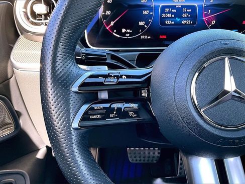 Used 2025 Mercedes-Benz CLE 300 4MATIC Coupe image 20