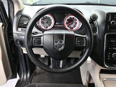 Used 2016 Dodge Grand Caravan SXT FWD image 23